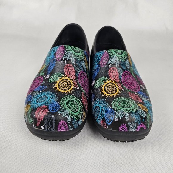 Crocs Neria Pro II Women Clog Colorful Paisley Comfort Slip Resistant Work Nurse - Picture 2 of 8